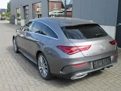 Grijs Gebruikt 2023 Mercedes CLA250 AMG Sedan | € 35.800 (Eerlijke prijs)