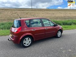 Rood Gebruikt 2008 Renault Scénic II MPV | € 1.450 (Goede deal)
