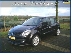 Zwart Gebruikt 2006 Renault Clio R.S. Dynamique Hatchback | € 2.500 (Eerlijke prijs)