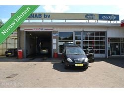 Bruin Gebruikt 2007 Lancia Musa MPV | € 2.495 (Eerlijke prijs)