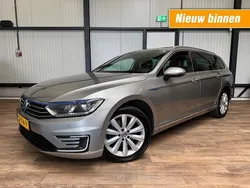 Grijs Gebruikt 2015 VW Passat Highline Stationwagen | € 10.990 (Eerlijke prijs)