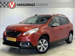 Rood, metallic lak Gebruikt 2016 Peugeot 2008 Style SUV | € 8.440 (Goede deal)