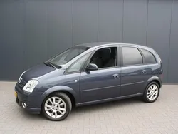 Grijs Gebruikt 2009 Opel Meriva Cosmo MPV | € 2.189 (Eerlijke prijs)