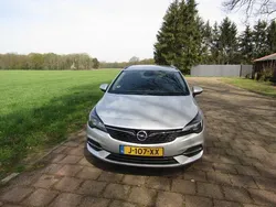 Grijs Gebruikt 2020 Opel Astra Executive Stationwagen | € 12.450 (Eerlijke prijs)