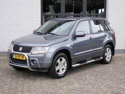Grijs, metallic lak Gebruikt 2006 Suzuki Grand Vitara Exclusive SUV | € 7.950 (Eerlijke prijs)
