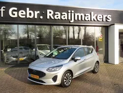 Grijs, metallic lak Gebruikt 2022 Ford Fiesta Titanium Hatchback | € 14.900 (Goede deal)