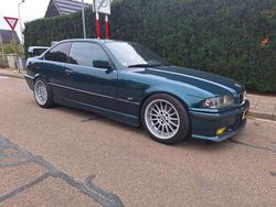 Groen Gebruikt 1996 BMW 325 Coupé | € 15.750
