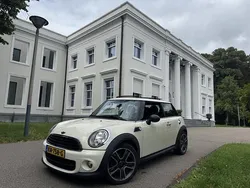 Wit Gebruikt 2011 Mini Cooper Chili Hatchback | € 3.950 (Eerlijke prijs)