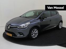 Grijs Gebruikt 2019 Renault Clio IV LIMITED Hatchback | € 11.935 (Eerlijke prijs)