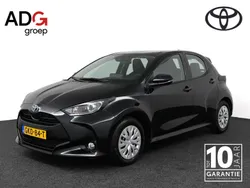 Zwart Gebruikt 2024 Toyota Yaris Hybrid Active Hatchback | € 25.950 (Duur)
