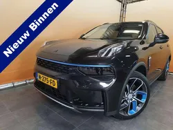 Zwart, metallic lak Gebruikt 2021 Lynk & Co 01 SUV | € 23.250 (Eerlijke prijs)