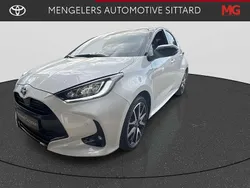 Wit Gebruikt 2022 Toyota Yaris Hybrid Executive Hatchback | € 24.950 (Eerlijke prijs)