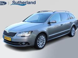 Grijs Gebruikt 2014 Skoda Superb Business Line Stationwagen | € 13.900