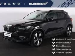 Zwart Gebruikt 2022 Volvo XC40 Plus SUV | € 29.900 (Goede deal)