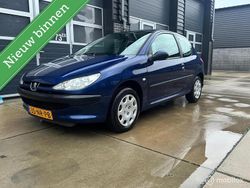 Blauw Gebruikt 2004 Peugeot 206 Hatchback | € 1.650 (Eerlijke prijs)