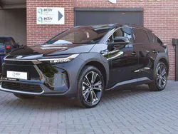 Zwart Gebruikt 2023 Toyota bZ4X Premium SUV | € 49.999
