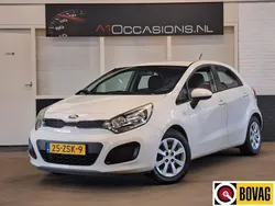 Wit Gebruikt 2013 Kia Rio Comfort Hatchback | € 5.995 (Eerlijke prijs)