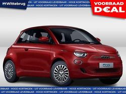 Rood Nieuw 2025 Fiat 500e Urban Hatchback | € 25.333 (Eerlijke prijs)