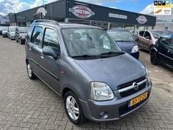 Grijs Gebruikt 2007 Opel Agila Hatchback | € 1.799 (Iets duurder)
