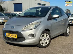 Grijs, metallic lak Gebruikt 2010 Ford Ka Cool & Sound Edition Hatchback | € 2.750 (Eerlijke prijs)
