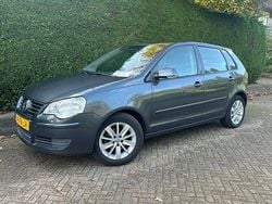 Blauw (metallic) Gebruikt 2006 VW Polo Hatchback | € 750 (Goede deal)
