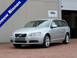 Zilver Gebruikt 2008 Volvo V70 Momentum Stationwagen | € 16.950