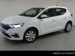Wit Gebruikt 2023 Dacia Sandero Comfort Hatchback | € 15.950 (Eerlijke prijs)