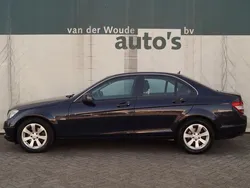 Blauw Gebruikt 2011 Mercedes C180 Business Sedan | € 6.900 (Eerlijke prijs)