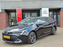 Zwart Gebruikt 2024 Toyota Corolla Hybrid Stationwagen | € 32.999