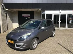 Grijs Gebruikt 2010 Renault Scénic III Dynamique MPV | € 3.999 (Eerlijke prijs)