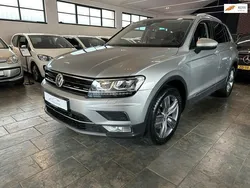 Grijs Gebruikt 2017 VW Tiguan Highline SUV | € 21.999