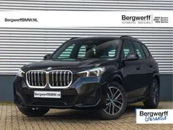 Zwart, metallic lak Gebruikt 2024 BMW X1 M Sport SUV | € 51.875 (Iets duurder)