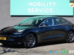 Zwart Gebruikt 2019 Tesla Model 3 Standard Range Sedan | € 21.864 (Eerlijke prijs)
