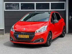 Oranje Gebruikt 2015 Peugeot 208 Allure Hatchback | € 5.950 (Eerlijke prijs)