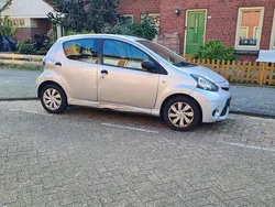 Grijs Gebruikt 2013 Toyota Aygo Comfort Hatchback | € 1.750 (Goede deal)