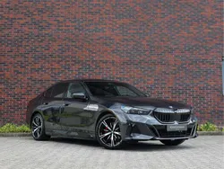 Grijs Gebruikt 2024 BMW 530e M Sport Sedan | € 59.950