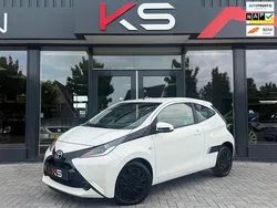 Wit Gebruikt 2017 Toyota Aygo Hatchback | € 6.950 (Eerlijke prijs)
