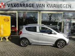 Grijs, metallic lak Gebruikt 2017 Opel Karl Rocks Hatchback | € 9.900 (Iets duurder)