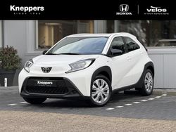 Wit Nieuw 2025 Toyota Aygo X Play SUV | € 20.950