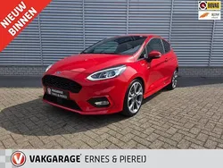 Rood Gebruikt 2017 Ford Fiesta ST-Line Hatchback | € 10.995 (Eerlijke prijs)