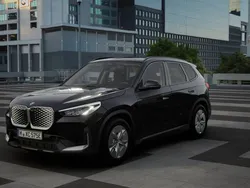 Zwart, metallic lak Nieuw 2025 BMW iX1 Shadowline SUV | € 52.788 (Eerlijke prijs)