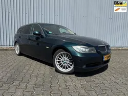 Groen, metallic lak Gebruikt 2007 BMW 325 Executive Stationwagen | € 3.999 (Super prijs)