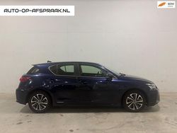 Blauw Gebruikt 2018 Lexus CT200h Business Edition Hatchback | € 15.443 (Goede deal)
