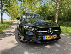 Zwart Gebruikt 2020 Mercedes A250 Premium Plus Sedan | € 29.500 (Eerlijke prijs)