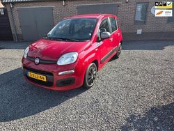 Rood Gebruikt 2014 Fiat Panda Young Hatchback | € 4.950 (Eerlijke prijs)