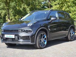 Zwart, metallic lak Gebruikt 2023 Lynk & Co 01 SUV | € 28.206 (Eerlijke prijs)