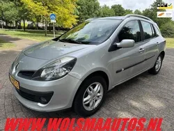 Grijs Gebruikt 2009 Renault Clio GrandTour Business Stationwagen | € 1.450 (Iets duurder)