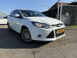 Wit Gebruikt 2012 Ford Focus Titanium Sedan | € 3.999 (Super prijs)