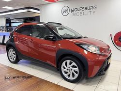 Rood Gebruikt 2022 Toyota Aygo X Play SUV | € 18.495