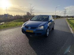 Blauw Gebruikt 2004 VW Golf IV Trendline Hatchback | € 1.480 (Eerlijke prijs)